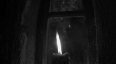 Gif animé gothique bougie